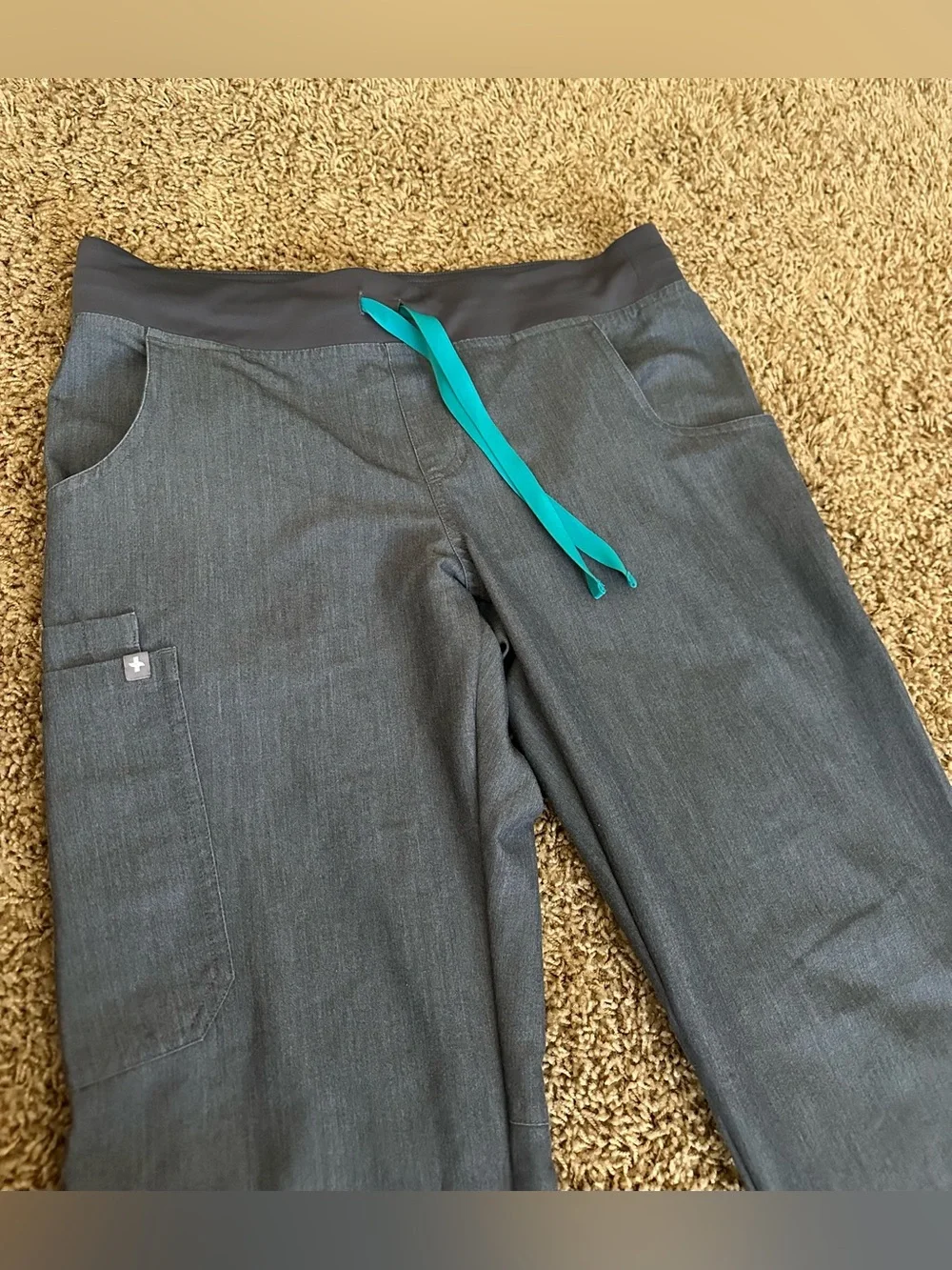 Figs Grey Scrub Set Medium/Small Tall - Picture 3 of 11